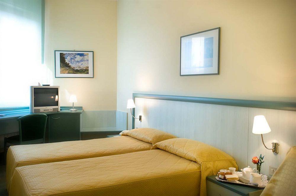 Hotel Europa Alessandria Exterior photo