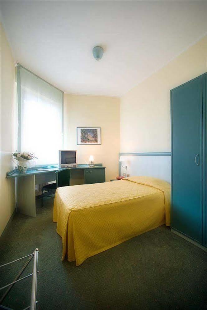 Hotel Europa Alessandria Exterior photo